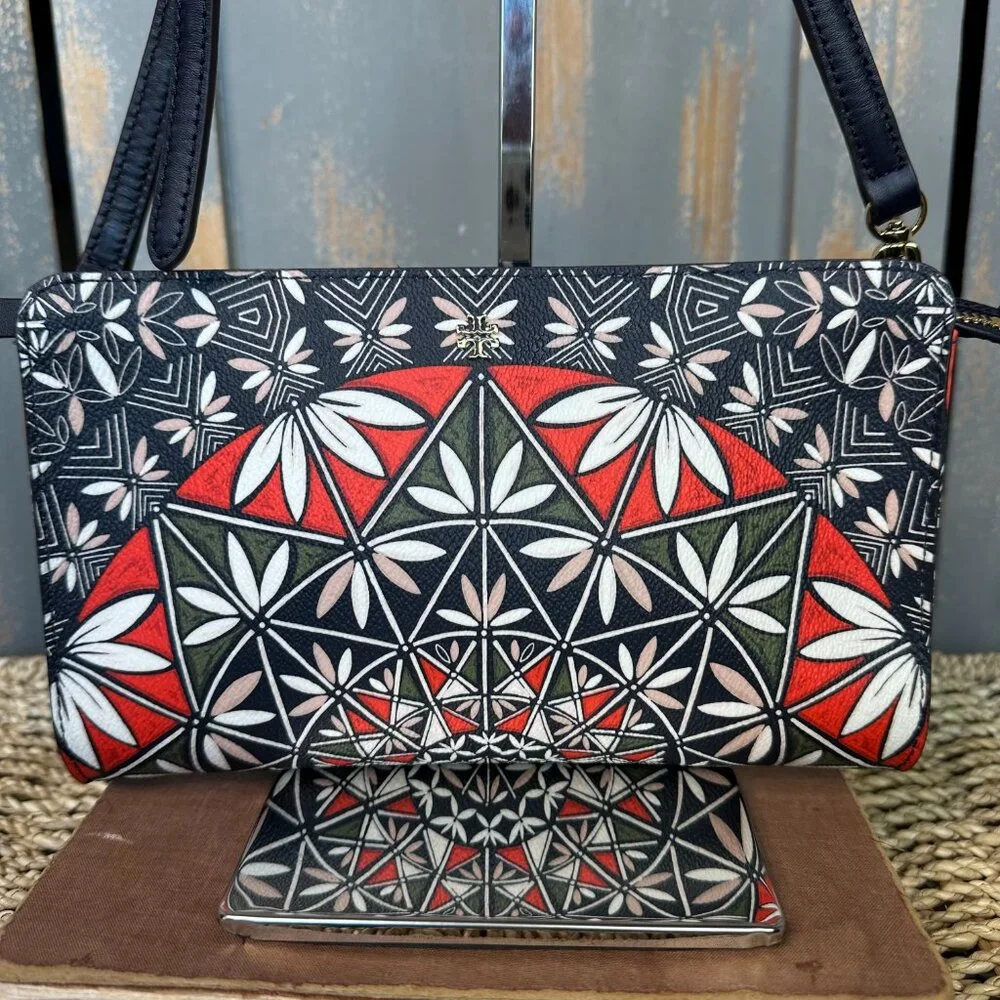 Tory Burch Kerrington Wallet Clutch Crossbody Tory Navy/Pottery NWOT - Picture 2 of 14